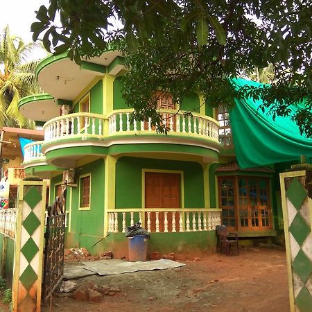 J.S Holiday Guest House Calangute Ngoại thất bức ảnh
