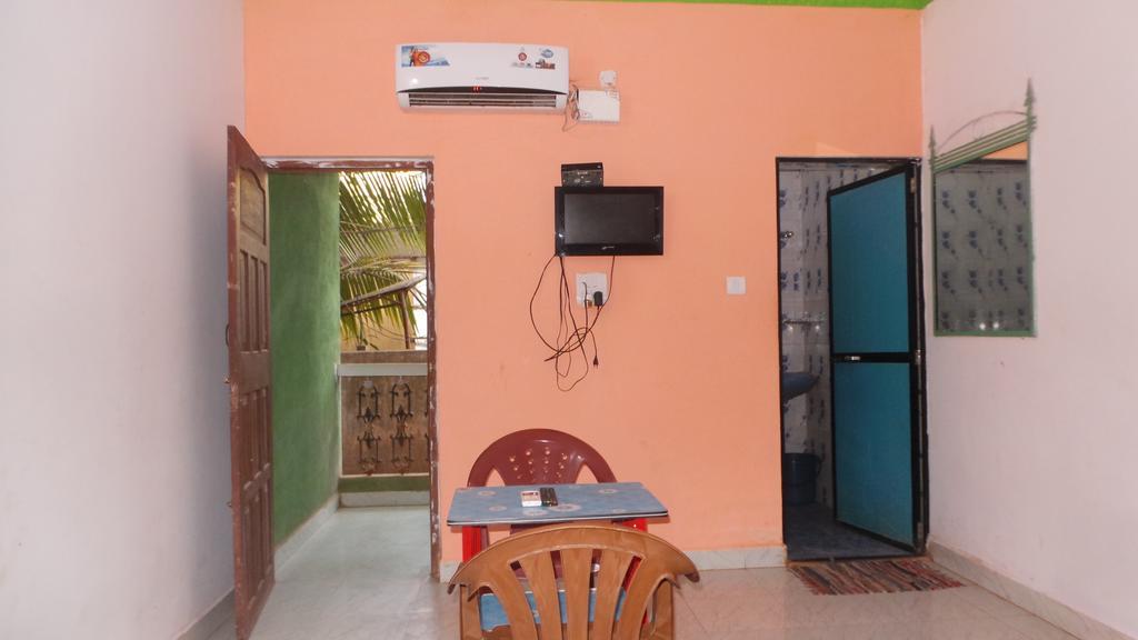 J.S Holiday Guest House Calangute Ngoại thất bức ảnh