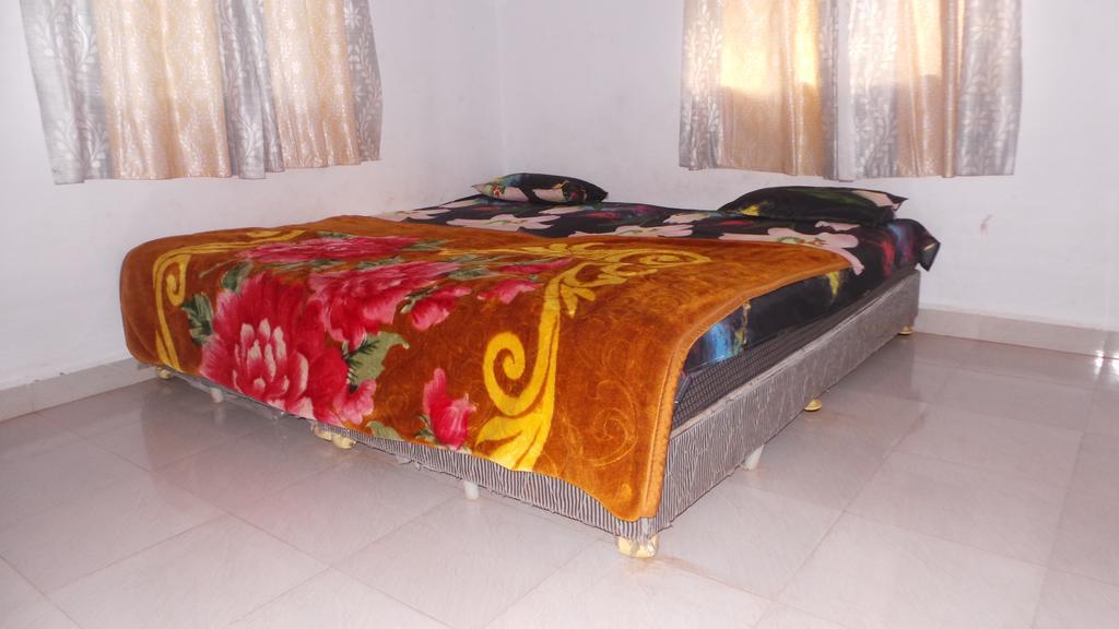 J.S Holiday Guest House Calangute Ngoại thất bức ảnh