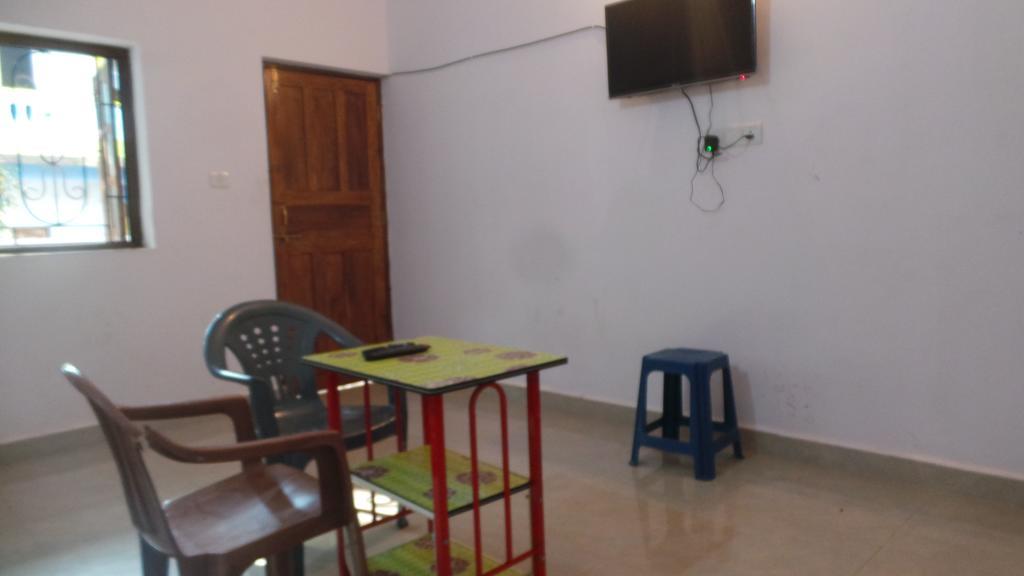 J.S Holiday Guest House Calangute Ngoại thất bức ảnh